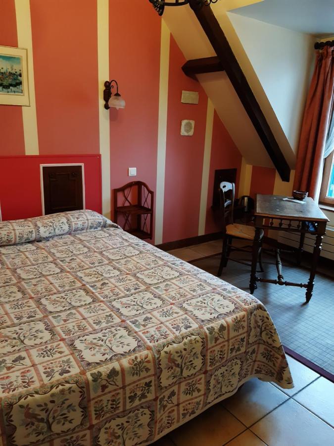 Chambres D'Hotes Sur La Courtine De Coucy Exterior foto
